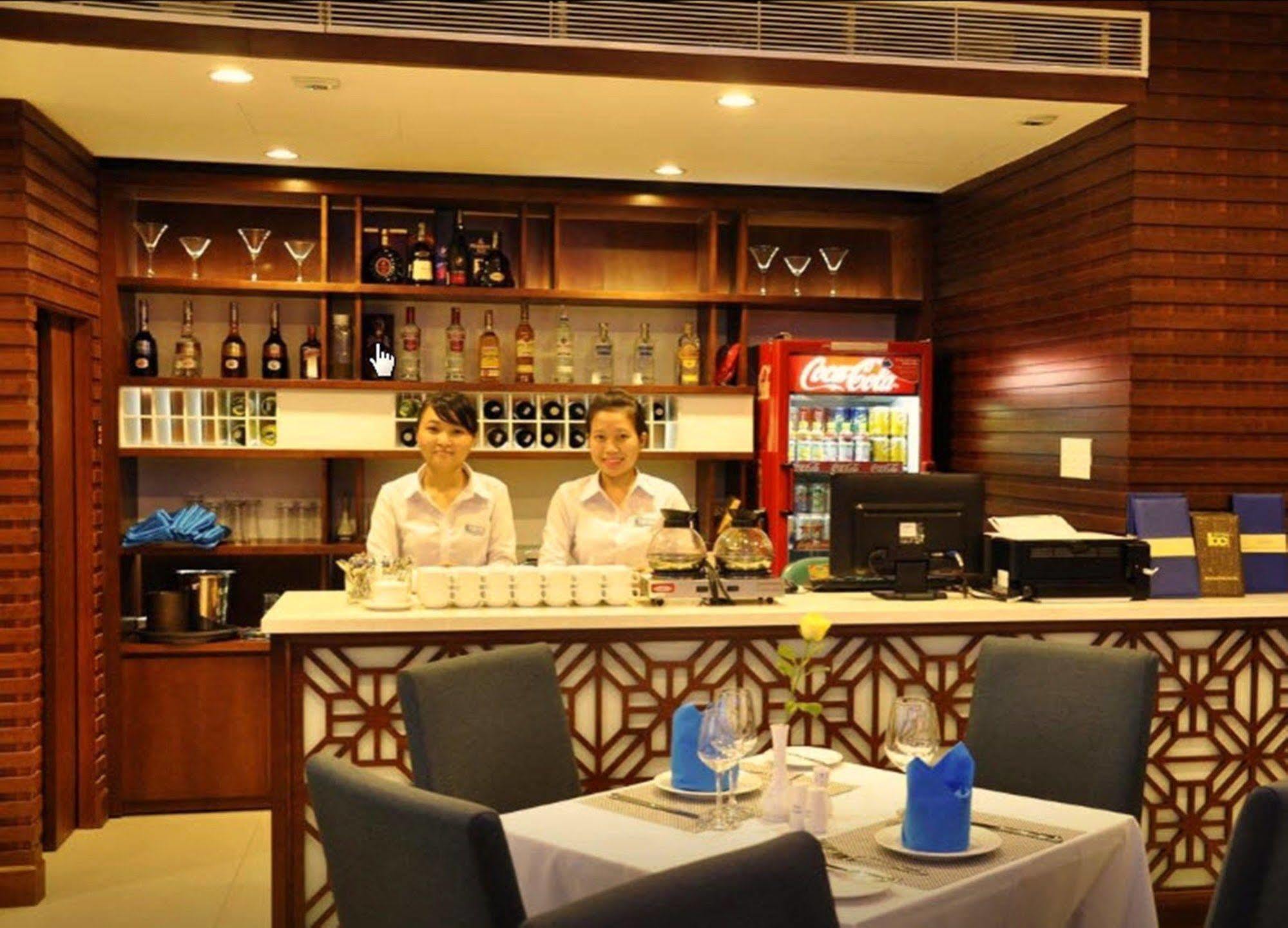 Bac Cuong Hotel Da Nang Exteriör bild
